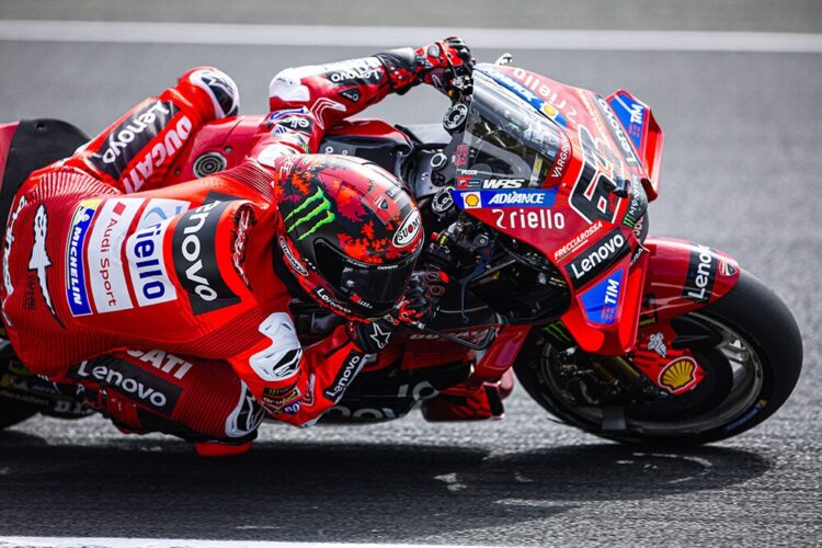 MotoGP, Davide Tardozzi: “O Pecco tem que tirar o peso dos ombros”