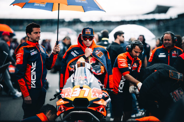 MotoGP: Falta de aderência “é frustrante” para Pedro Acosta