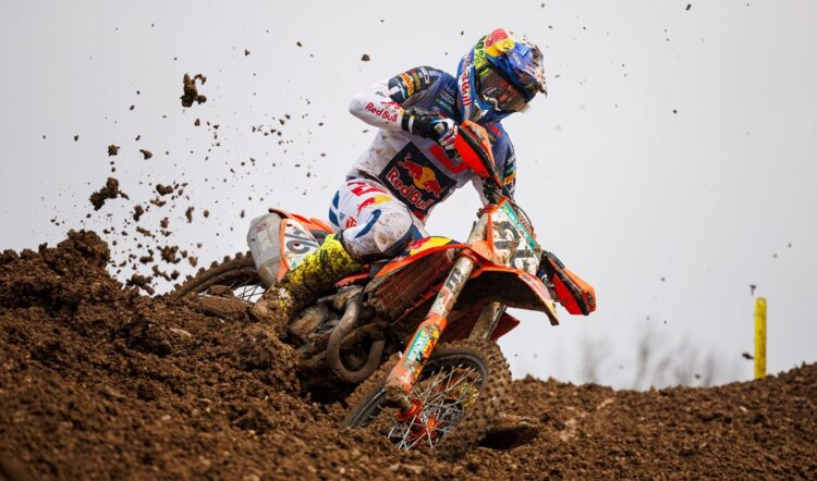 MXGP: Coenen e Adamo brilham nas corridas de qualificação em Águeda