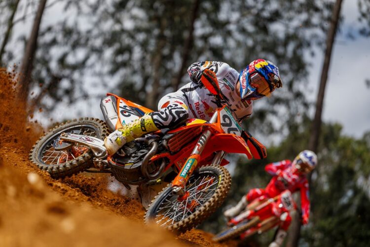 MXGP: Coenen e Adamo reinaram em Águeda e fizeram o pleno