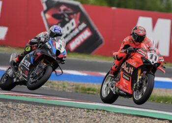 WSBK Most, Corrida 2: Bulega inflige derrota amarga a Toprak e BMW