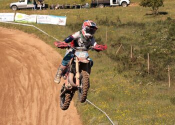 Motocross: Um dia quente de calor e emoções na Cortelha