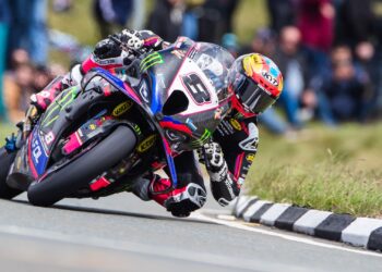 Tourist Trophy: Davey Todd (BMW) fez o tempo mais rápido da semana
