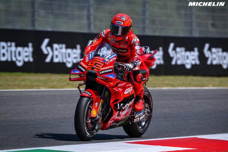 MotoGP: Marc Márquez lidera FP1 apesar de queda violenta no início da sessão