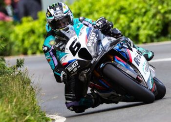 Tourist Trophy: Dunlop mostra a sua força, primeiras corridas hoje