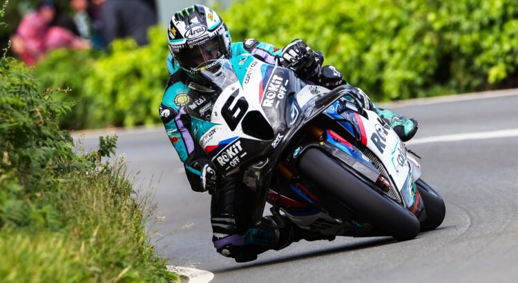 Tourist Trophy: Dunlop mostra a sua força, primeiras corridas hoje