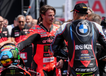 WSBK, Misano: Bulega salta para a pole com volta recorde