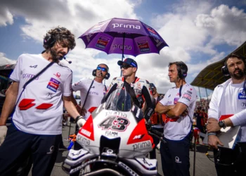 MotoGP: Jack Miller ficou “preso” atrás de Bastianini e com problemas de travagem de motor