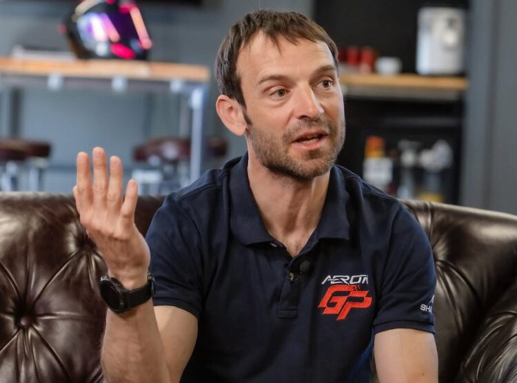 MotoGP: Filho de Sylvain Guintoli morre após uma batalha contra o cancro