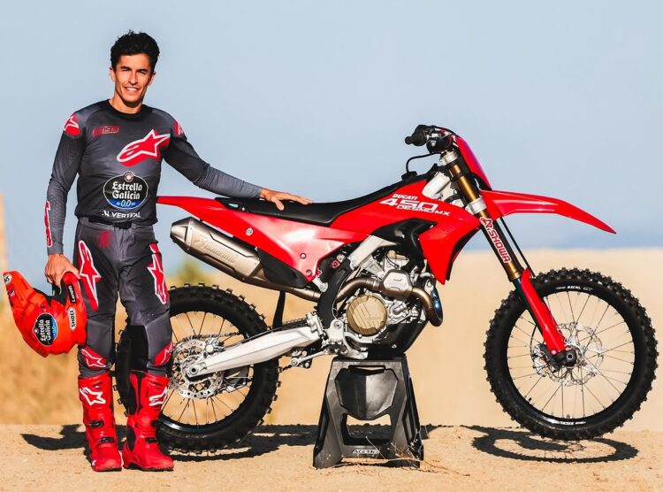 MotoGP: Marc Márquez treinou com a nova Desmo450 MX