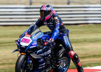 BSB, Knockhill: Quarta pole consecutiva de Bradley Ray