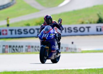 Moto2, Brno: Roberts vence, Gonzalez amplia liderança