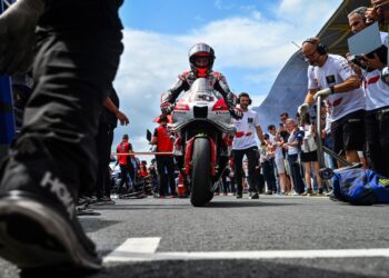 MotoGP: Massimo Meregalli garante que Yamaha “não vai parar de trabalhar até ao GP da Alemanha”