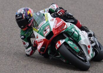 MotoGP, Sachsenring Q1: Zarco e Viñales passam à Q2, Oliveira 3º