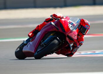 MotoGP: Marc Márquez já “estreou” a gravilha do Balaton Park