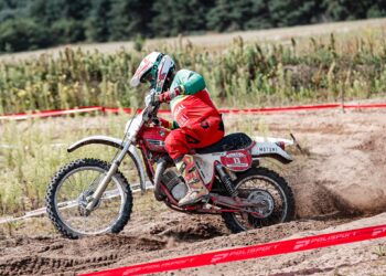 Enduro Vintage Trophy: Portugal no 11º posto depois de muitas dificuldades