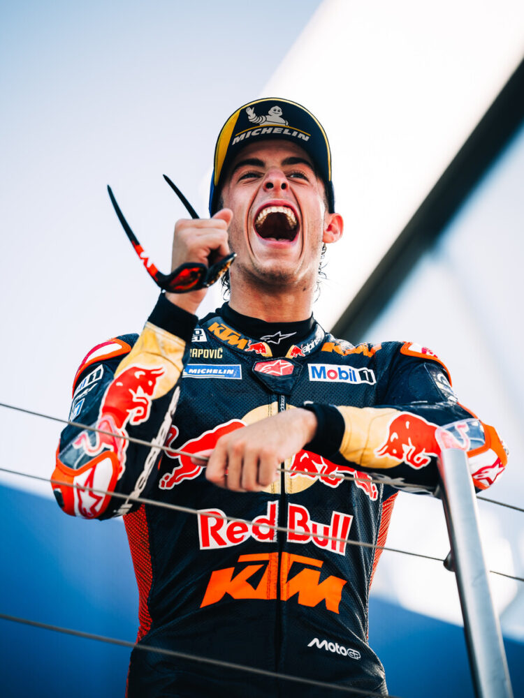 MotoGP: Pedro Acosta volta a brilhar; conseguirá parar domínio de Marc Márquez?