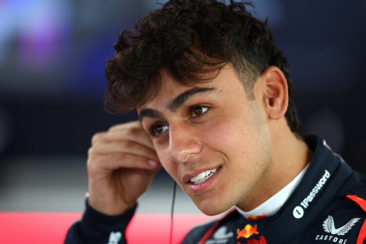 MotoGP: Piloto de F2 Arvid Linblad identifica Marc Márquez como “maluco”