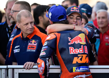 MotoGP: David Alonso torna-se no primeiro “rookie” a vencer desde Acosta