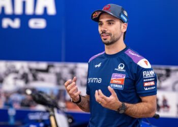MotoGP: ‘Prof’ Miguel Oliveira dá aulas aos mais novos em Valência