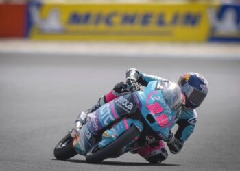 MotoGP: Moto3, Quiles conquista a pole no Balaton Park, KTM em força