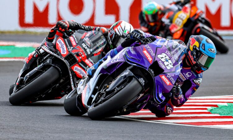 MotoGP, Miguel Oliveira (P14): “Ultrapassar aqui é extremamente difícil, e com o Pecco foi ainda mais difícil”