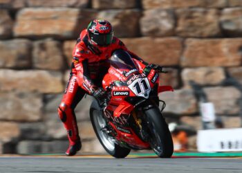 WSBK, Aragão: Bulega conquista a pole com recorde de volta