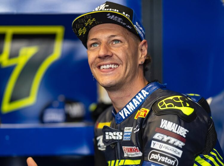 WSBK: Dominique Aegerter e Xavi Vierge “lutam” por um lugar na Ducati Go Eleven