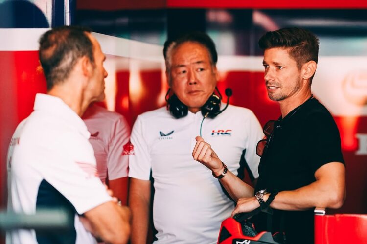 MotoGP: Casey Stoner revela problema da Honda e da Yamaha
