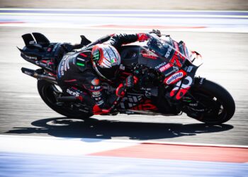 MotoGP: Marco Bezzecchi lidera o FP2; Oliveira em 19º