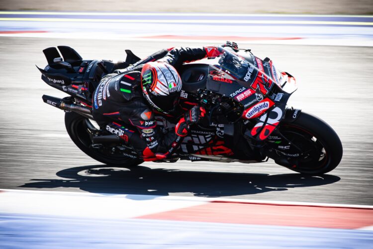 MotoGP: Marco Bezzecchi lidera o FP2; Oliveira em 19º