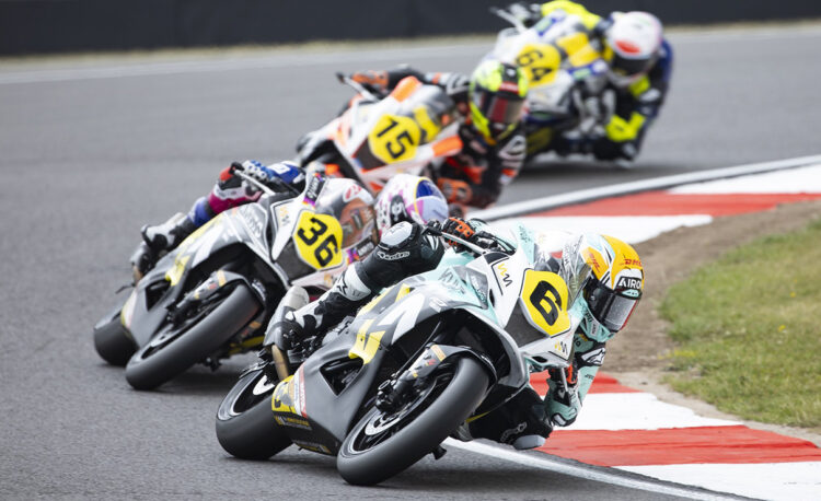 WCR, Magny-Cours – Bom começo para Herrera