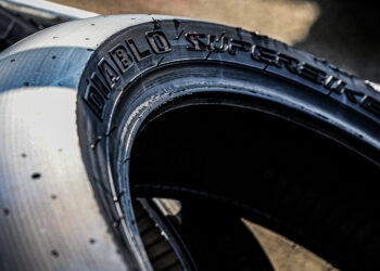 SBK – Pirelli traz dois pneus traseiros de desenvolvimento para Magny-Cours