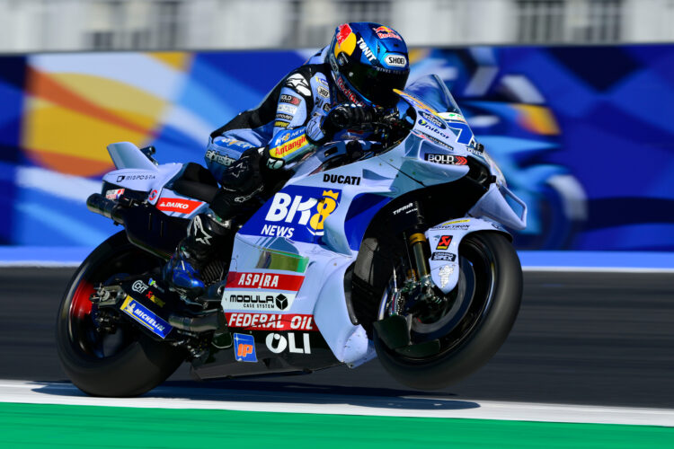 MotoGP: Alex Márquez segue à risca os dados de telemetria do irmão