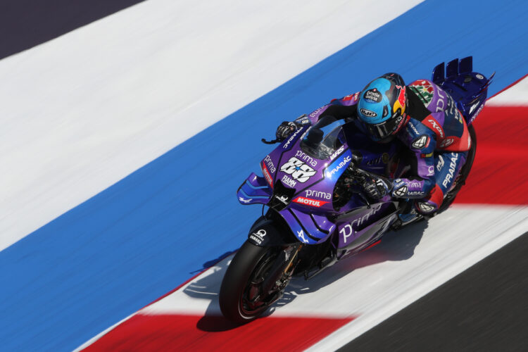 MotoGP: Miguel Oliveira cometeu “pequeno erro” e teve “contacto com Ogura”