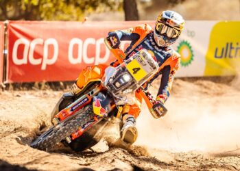 BP Ultimate Rally-Raid: Sanders vence Prólogo, Ventura em dificuldades