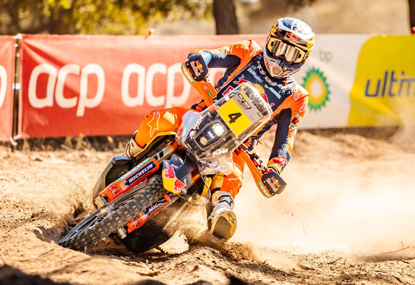 BP Ultimate Rally-Raid: Sanders vence Prólogo, Ventura em dificuldades thumbnail