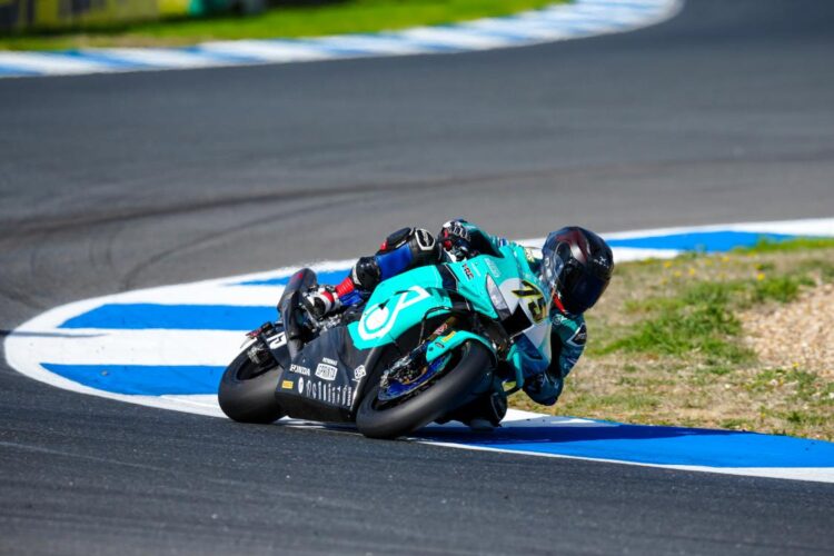 WSBK: Ivo Lopes apesar de problema técnico com boa prestação no Estoril