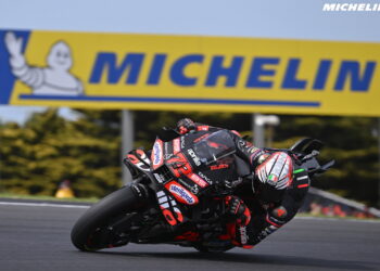 MotoGP: Marco Bezzecchi continua a dominar e lidera FP2