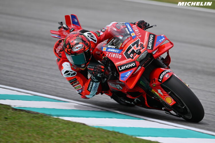 MotoGP: Francesco Bagnaia de volta ao topo com “Pole” no GP da Malásia