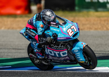 Moto2, Malásia – Holgado em Pole surpresa