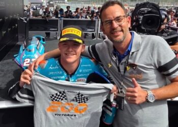 Moto2 – Kalex celebra duplamente