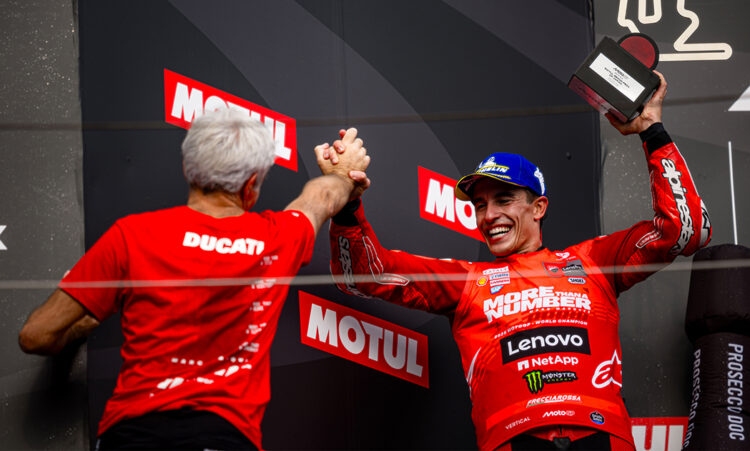 A Ducati conquista o título por equipas