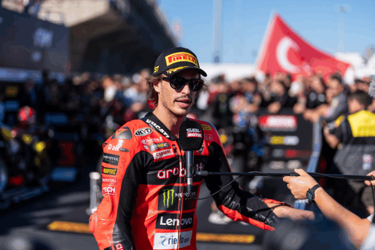 MotoGP: Nicolò Bulega testa hoje com a Ducati em Jerez