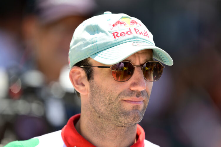 MotoGP: Johann Zarco “impressionado” com desempenho de Joan Mir