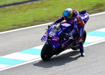 MotoGP: Miguel Oliveira sofre queda na corrida Sprint em Sepang