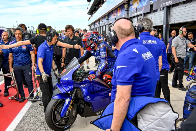MotoGP: Yamaha está de volta com motor V4 no GP da Malásia