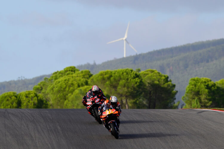 MotoGP: Bezzecchi, Bagnaia ou Acosta? Quem fica com o bronze em 2025?