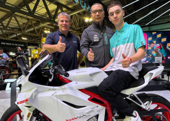 Sportbikes: Benat Fernández e a Kove continuam