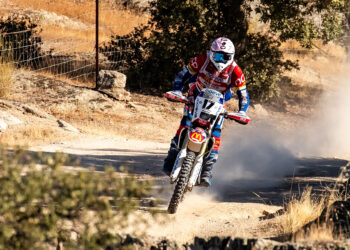 Bianchi Prata impressiona em moto 100% elétrica